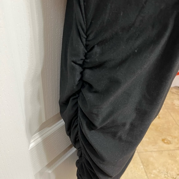 No Boundaries Stylish Black Short Sleeve Dress - Picture 2 of 4